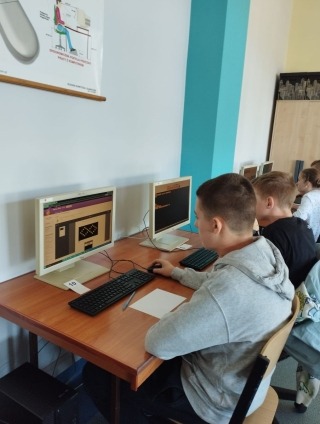 podczas rozwiązywania zadań