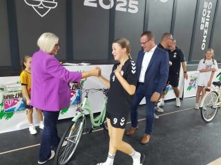 Julia wylosowała nagrodę - rower