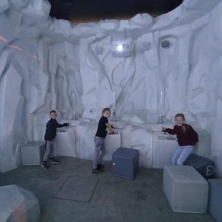 Dzieci w Centrum Eksperyment