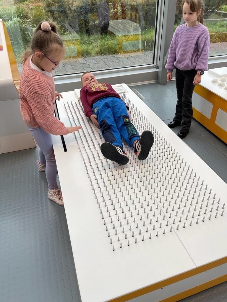 Dzieci w Centrum Eksperyment