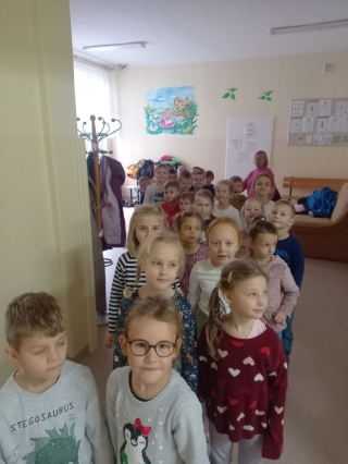 Przedszkolaki w szkole