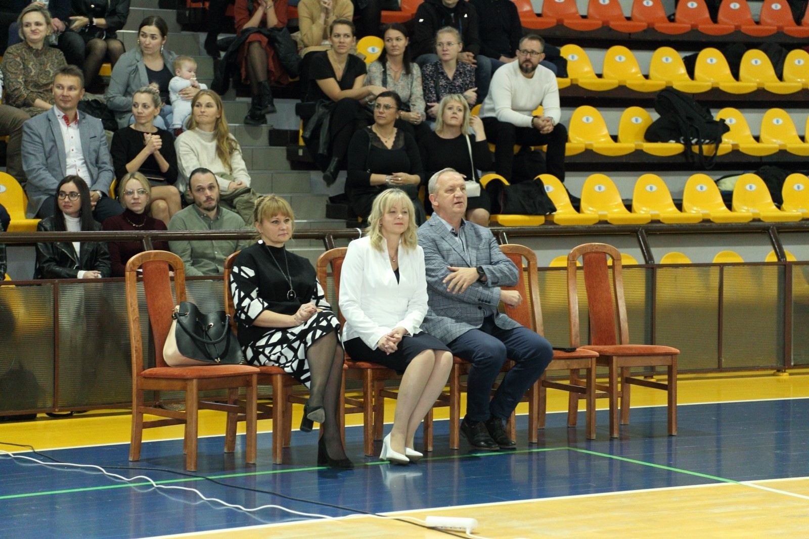 dyrekcja i zaproszeni goście