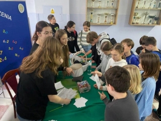 podczas rozwiązywania