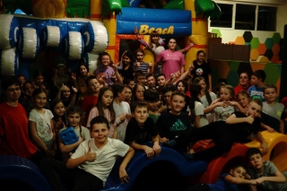 uczniowie z klas 4c i 4d