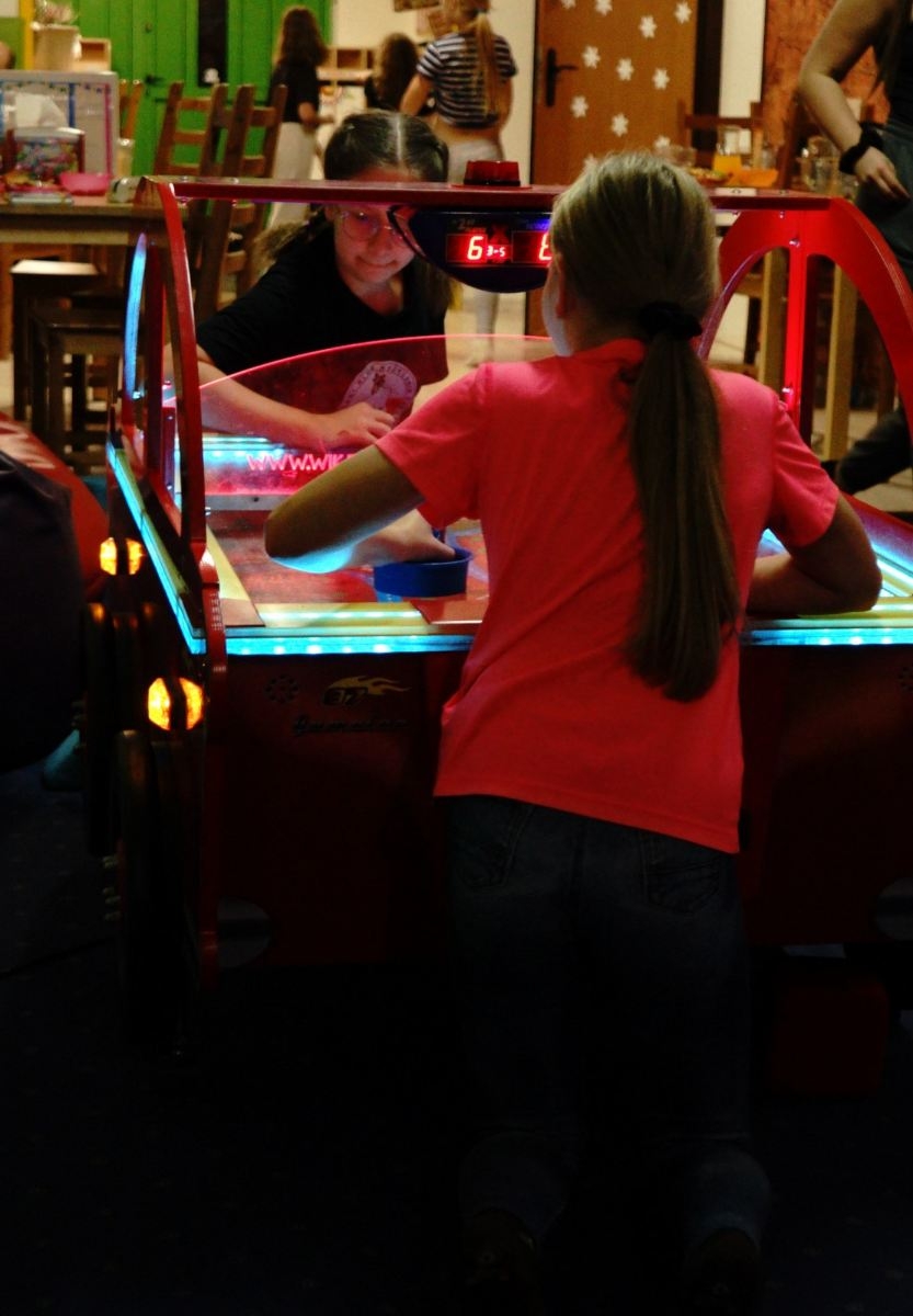 uczniowie z klas 4c i 4d