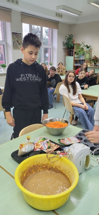 w Zielonej Szkole - robimy pierniki