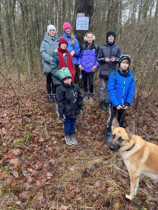 Uczniowie klasy 5d razem z rodzicami i Panią Anią 