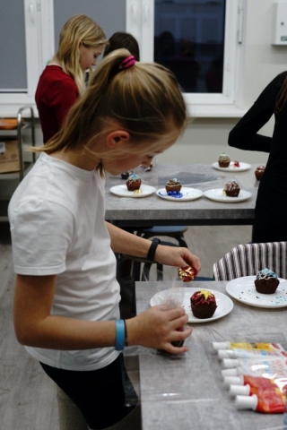 ozdabianie wypieków świątecznych