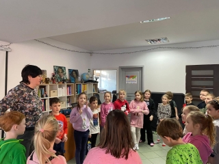 dzieci na zajęciach