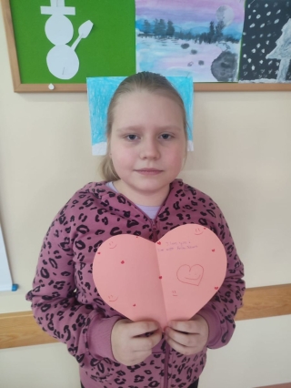 Dziecko z walentynką