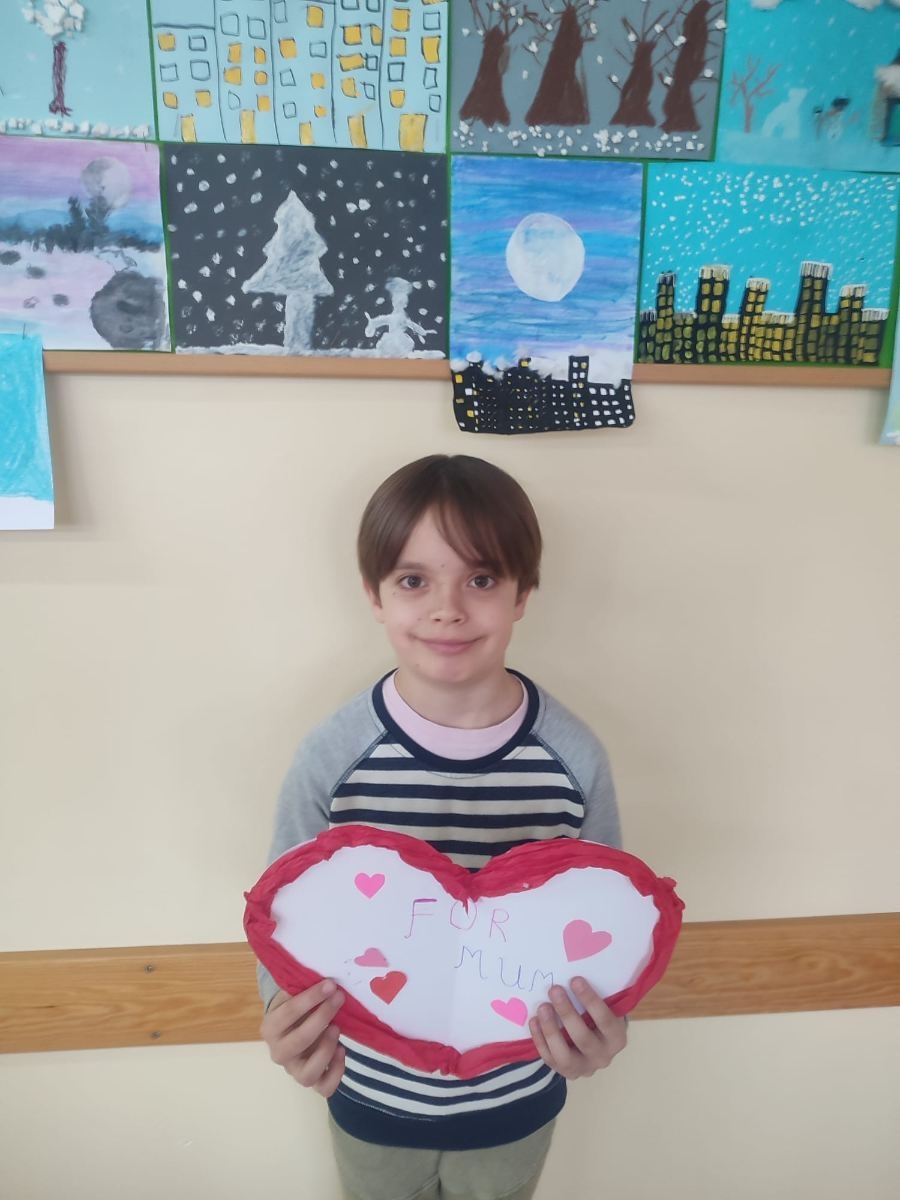 Dziecko z walentynką