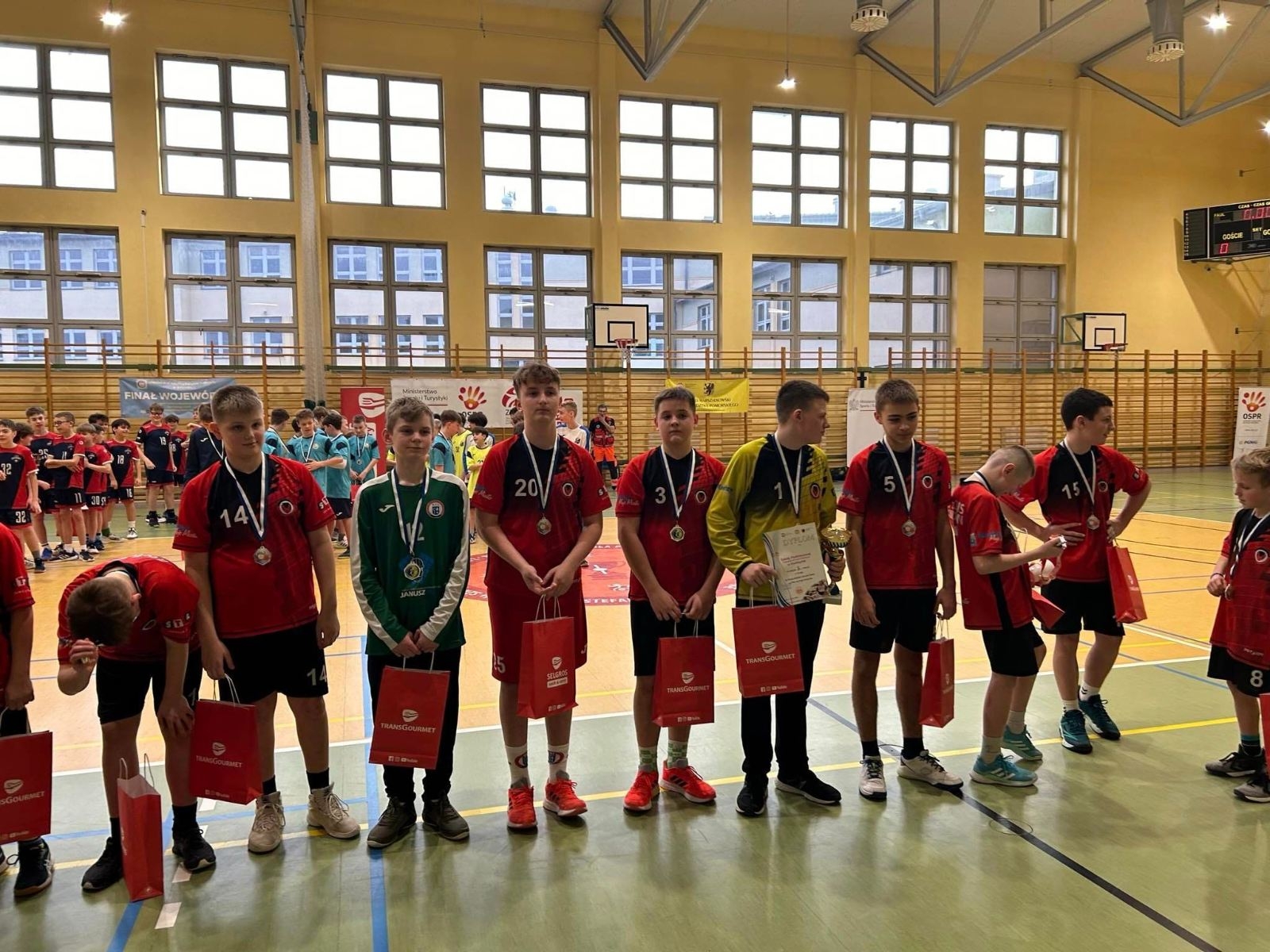 wręczanie nagród sportowcom