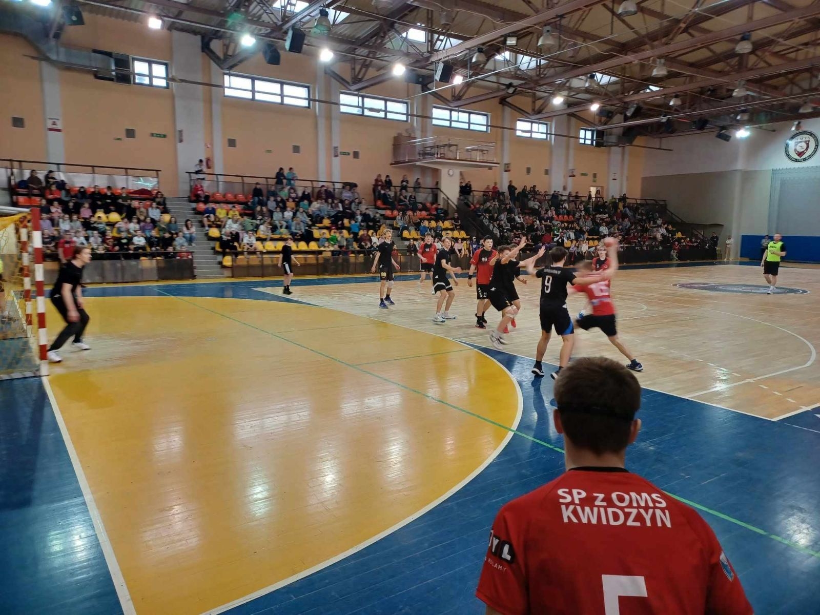 podczas gry na boisku