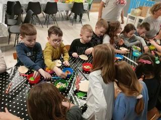 Dzieci na warsztatach