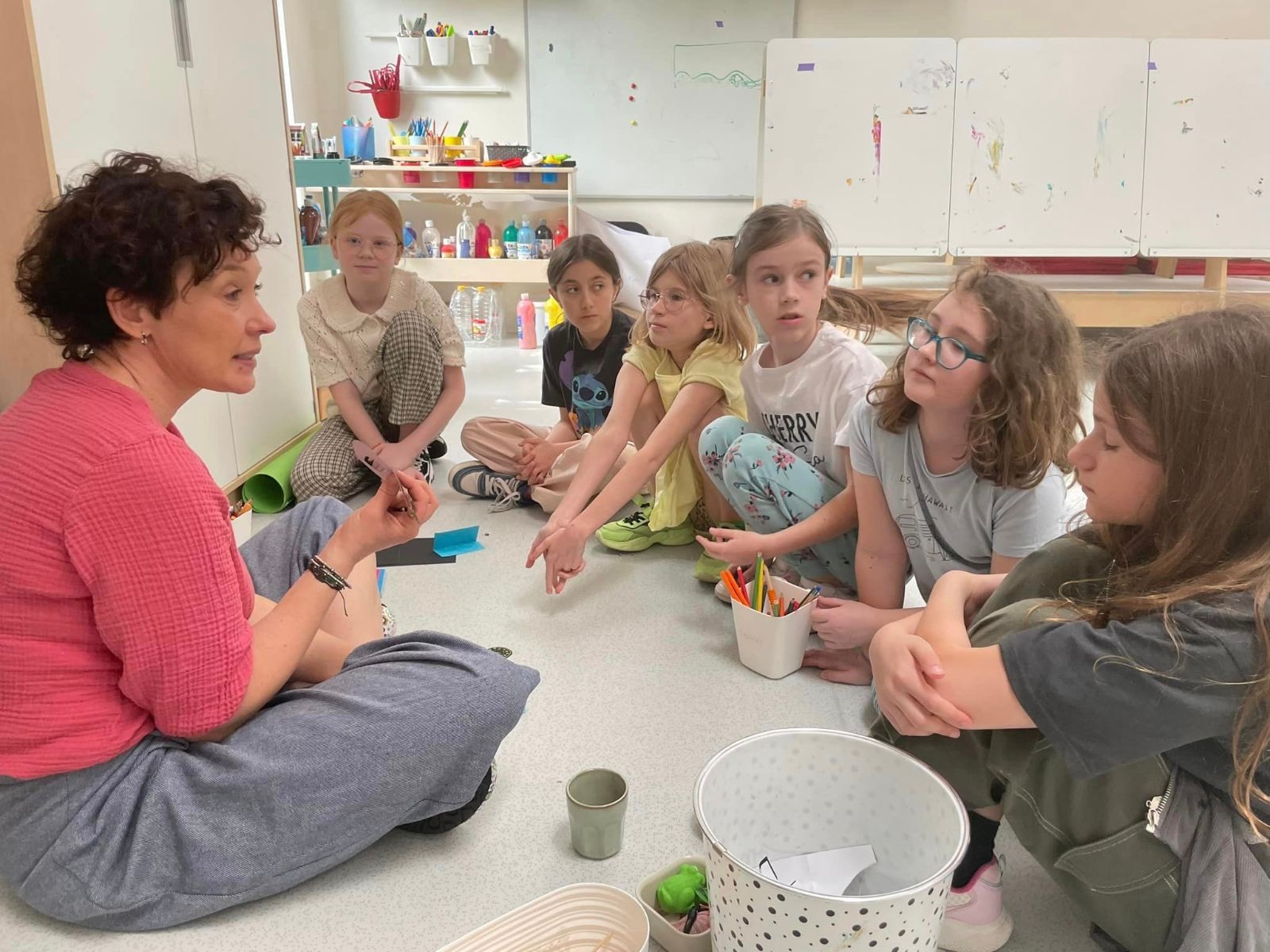 Dzieci wykonują zadania