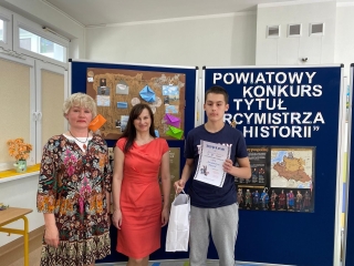 nagrodzeni uczniowie w konkursie