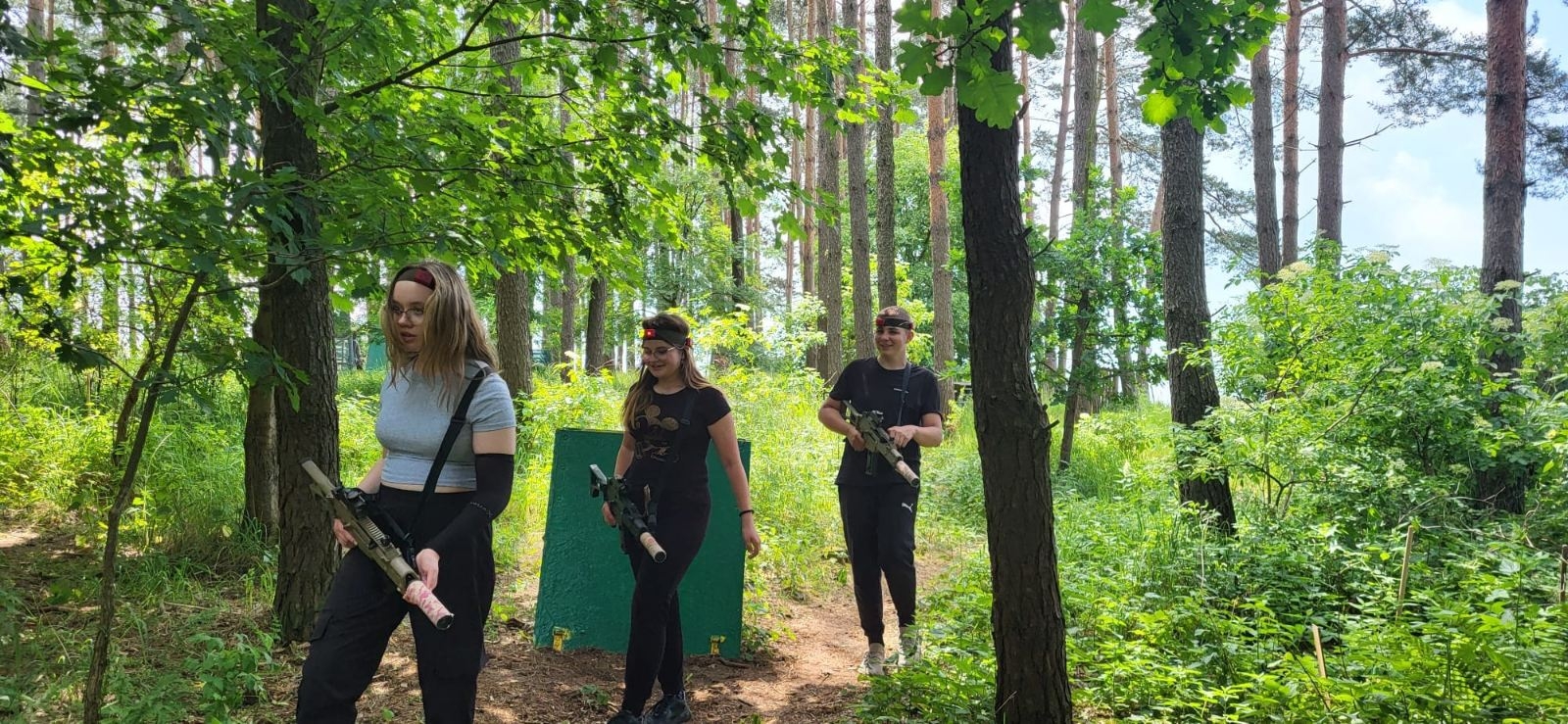 uczniowie 6d w akcji