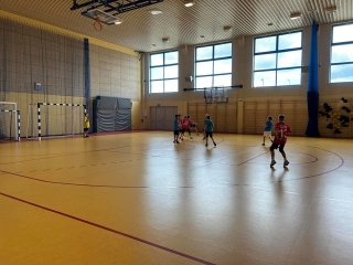 podczas gry na boisku