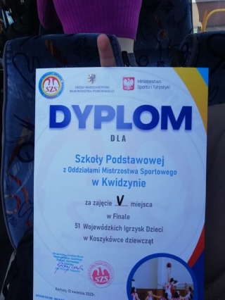 dyplom za 5 miejsce w finale koszykówki