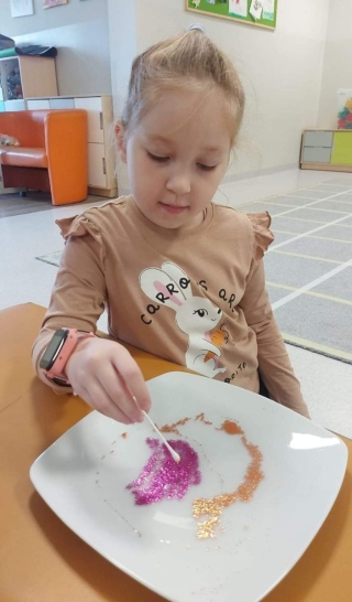 wykonywanie różnych prac