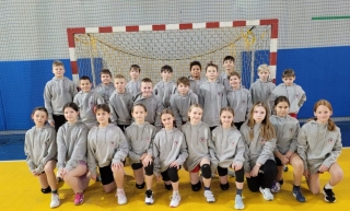 4a w nowych strojach