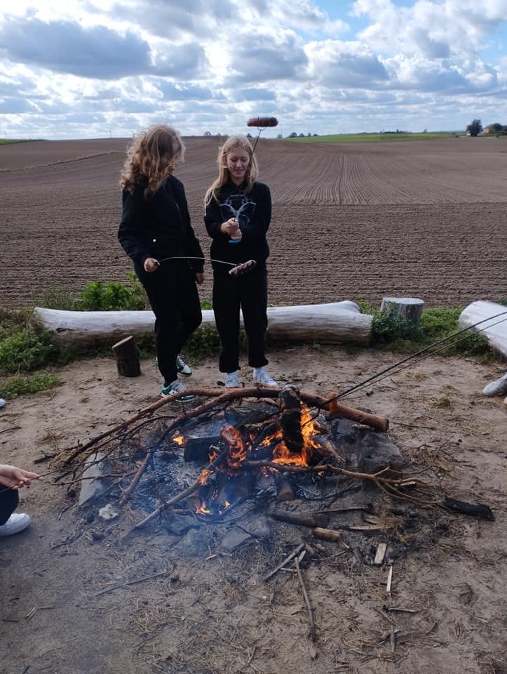 integracja klasy - zabawy, gry, ognisko