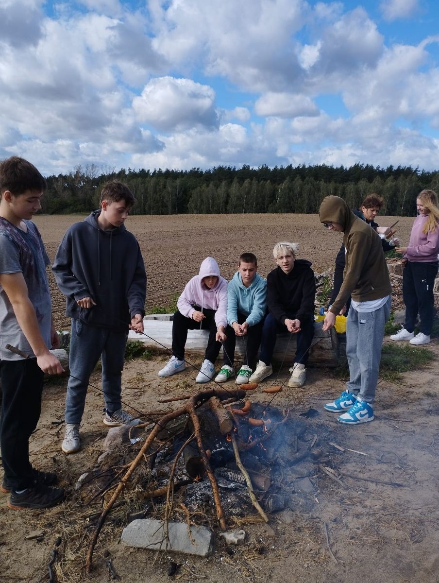 integracja klasy - zabawy, gry, ognisko