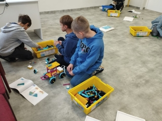 eksperymenty z klocków LEGO