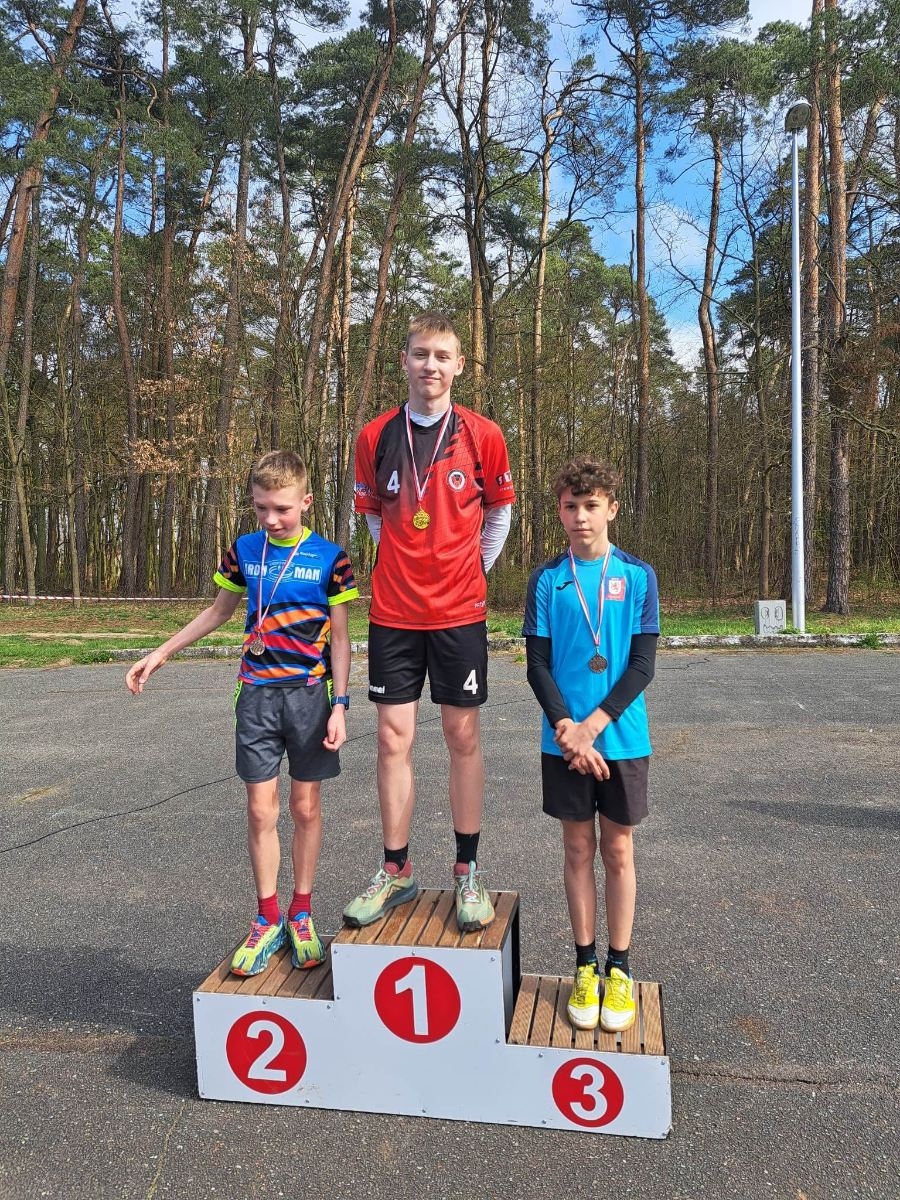 Oliwer Guziewicz na podium