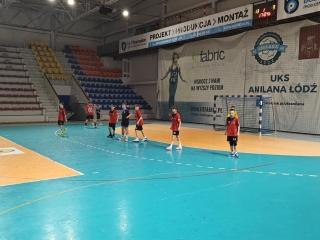 podczas gry na boisku