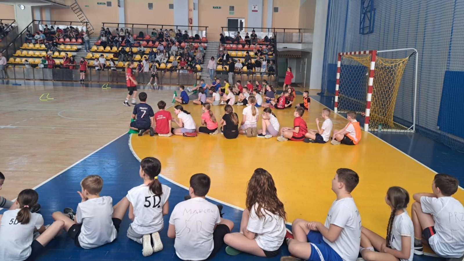 w oczekiwaniu na konkurencje