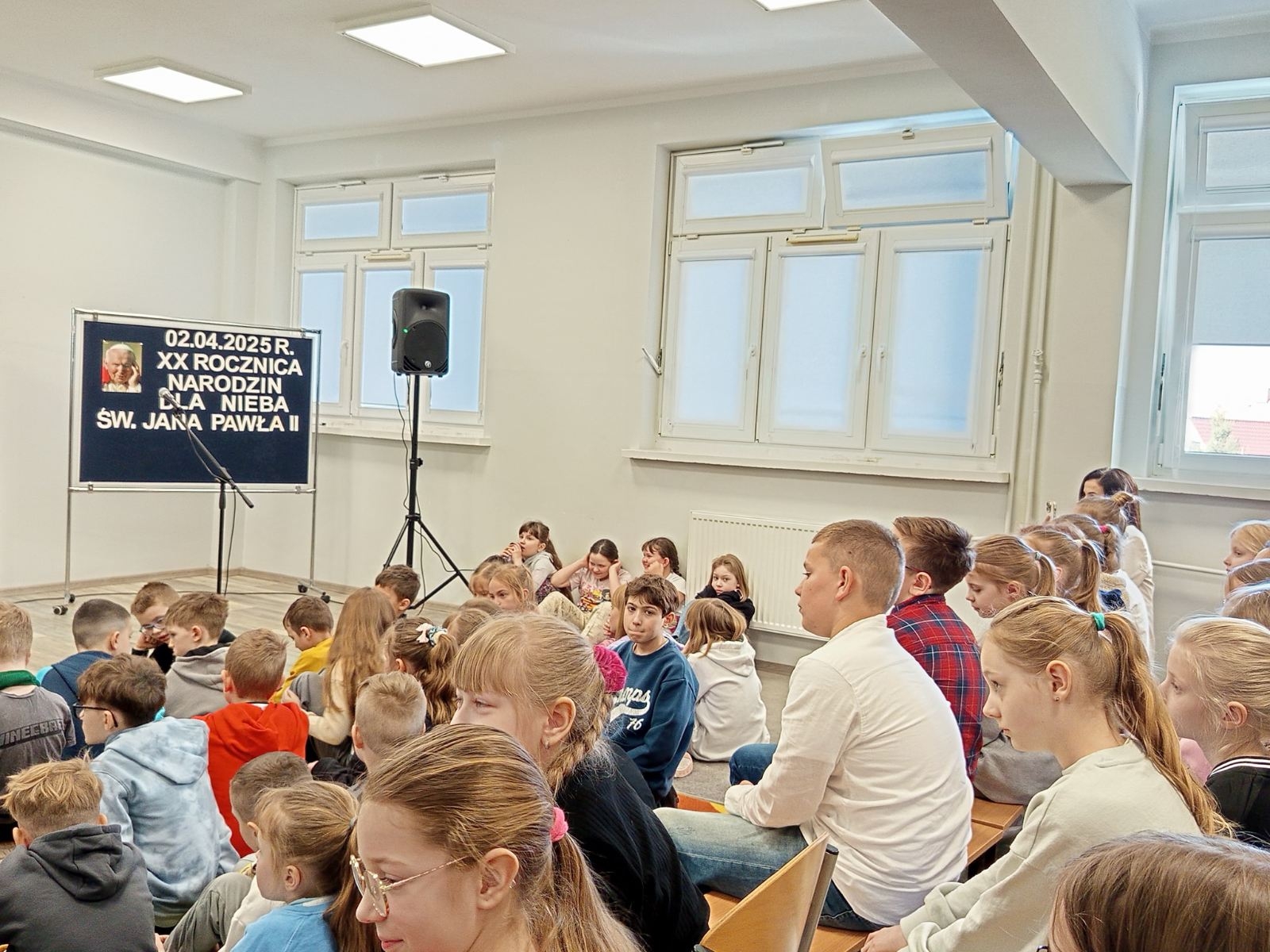 podczas montażu słowno-muzycznego