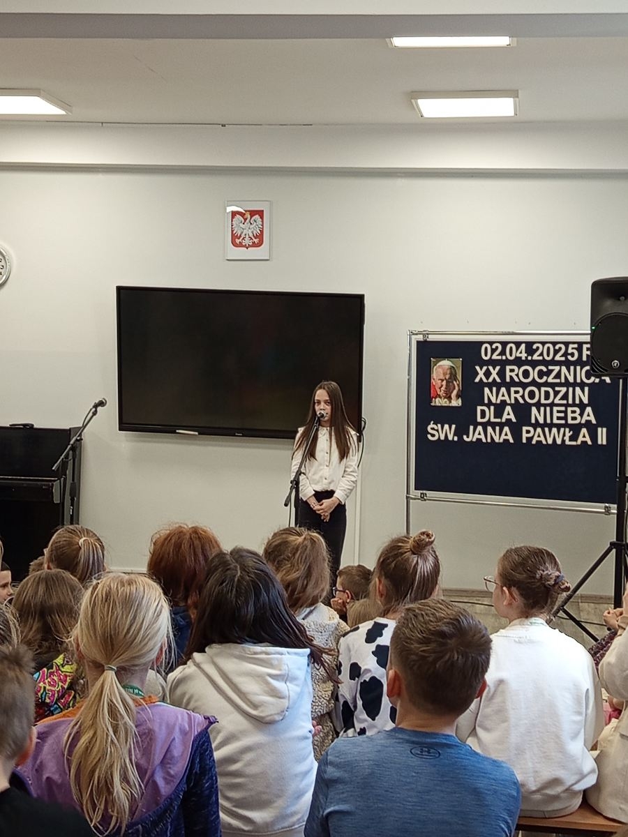 podczas montażu słowno-muzycznego