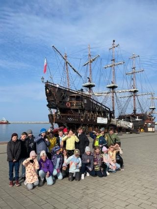 zdjęcie grupowe klas 3a