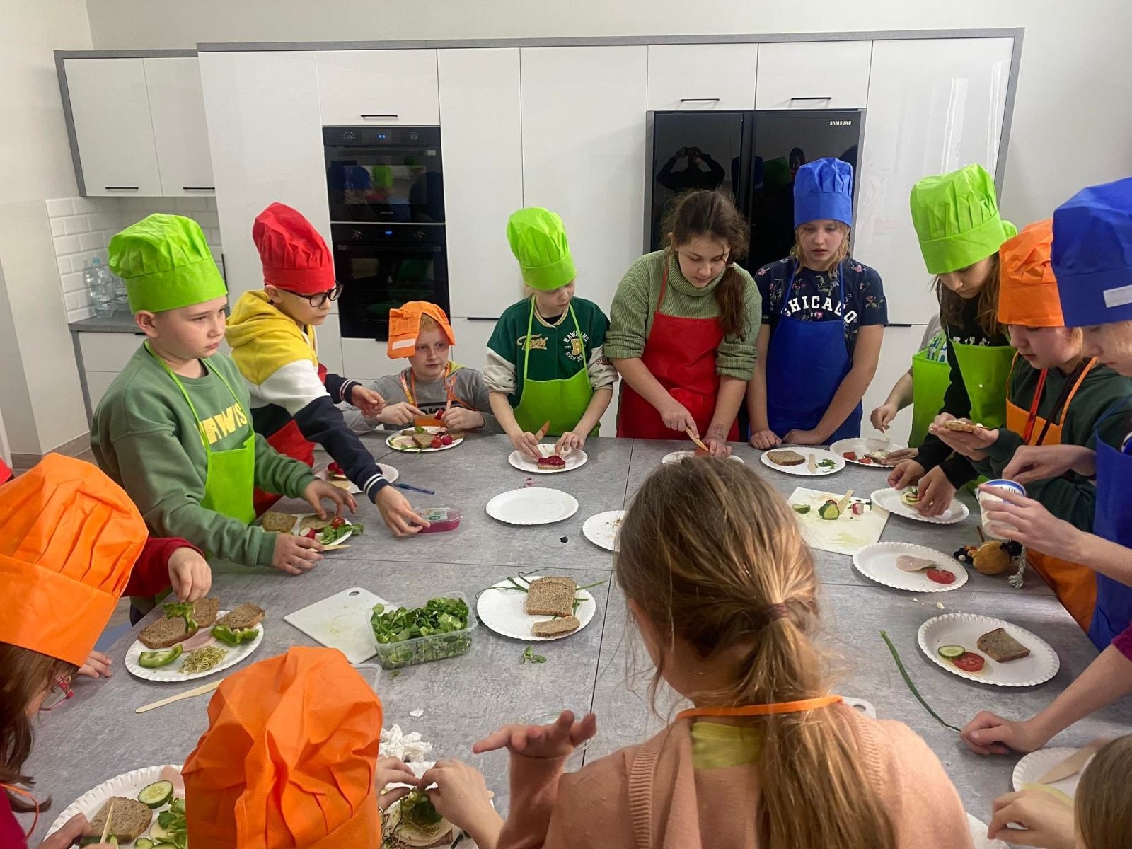 Uczniowie na warsztatach żywieniowych