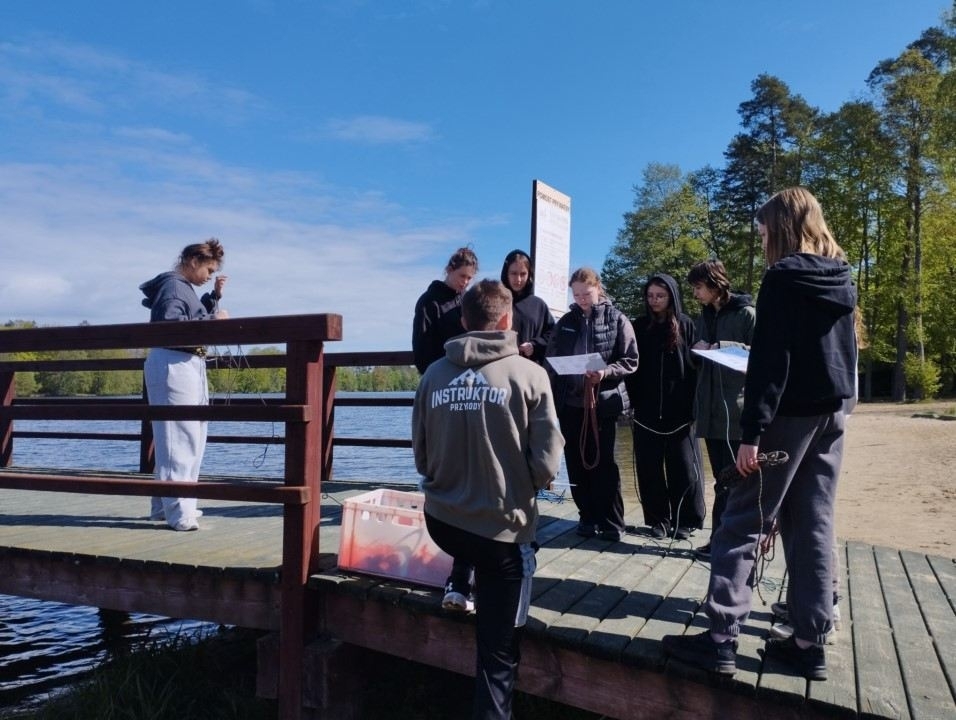 budowanie tratwy - węzły