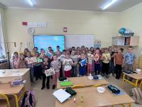 Przedszkolaki z Chatki Puchatka w szkole