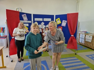 Dzieci i nauczycielki