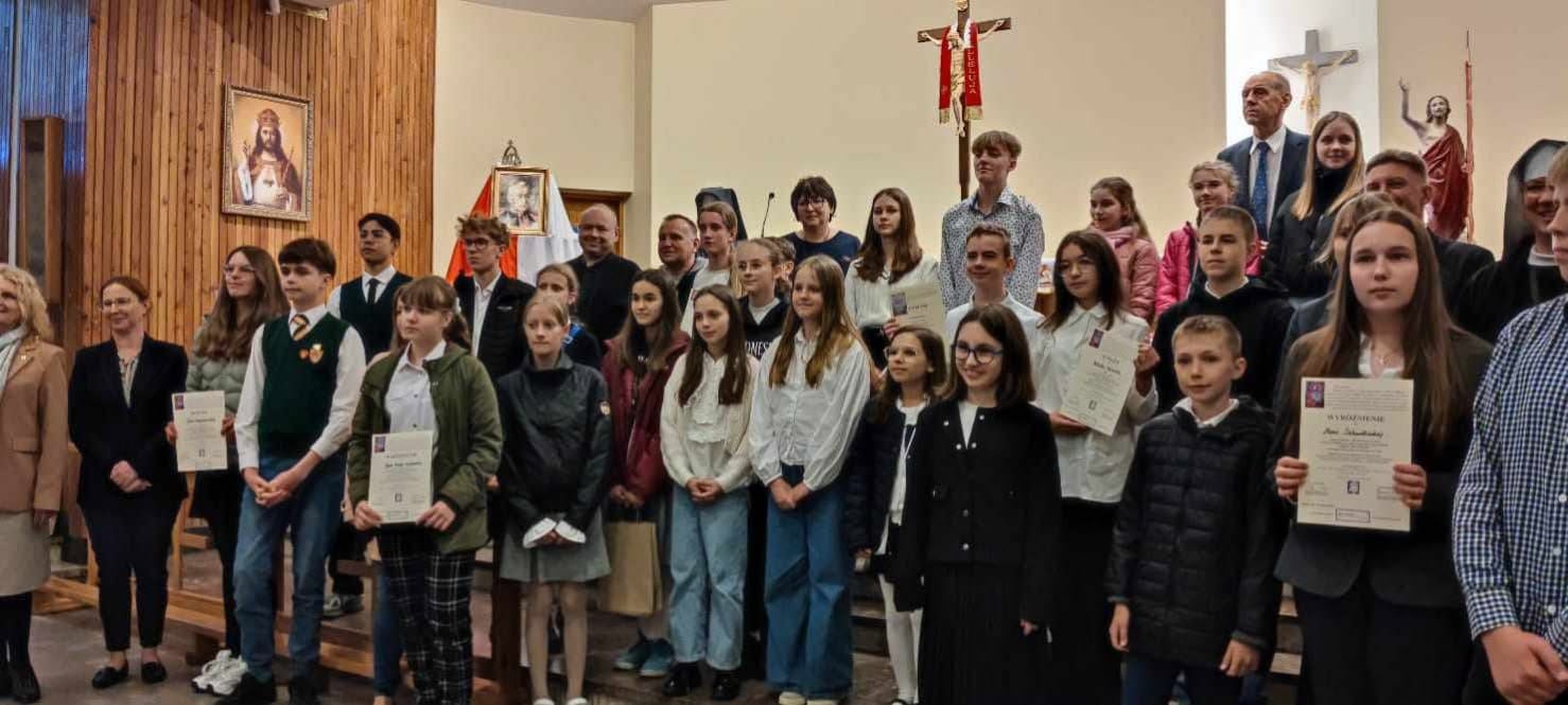 zdjęcie uczestników konkursu