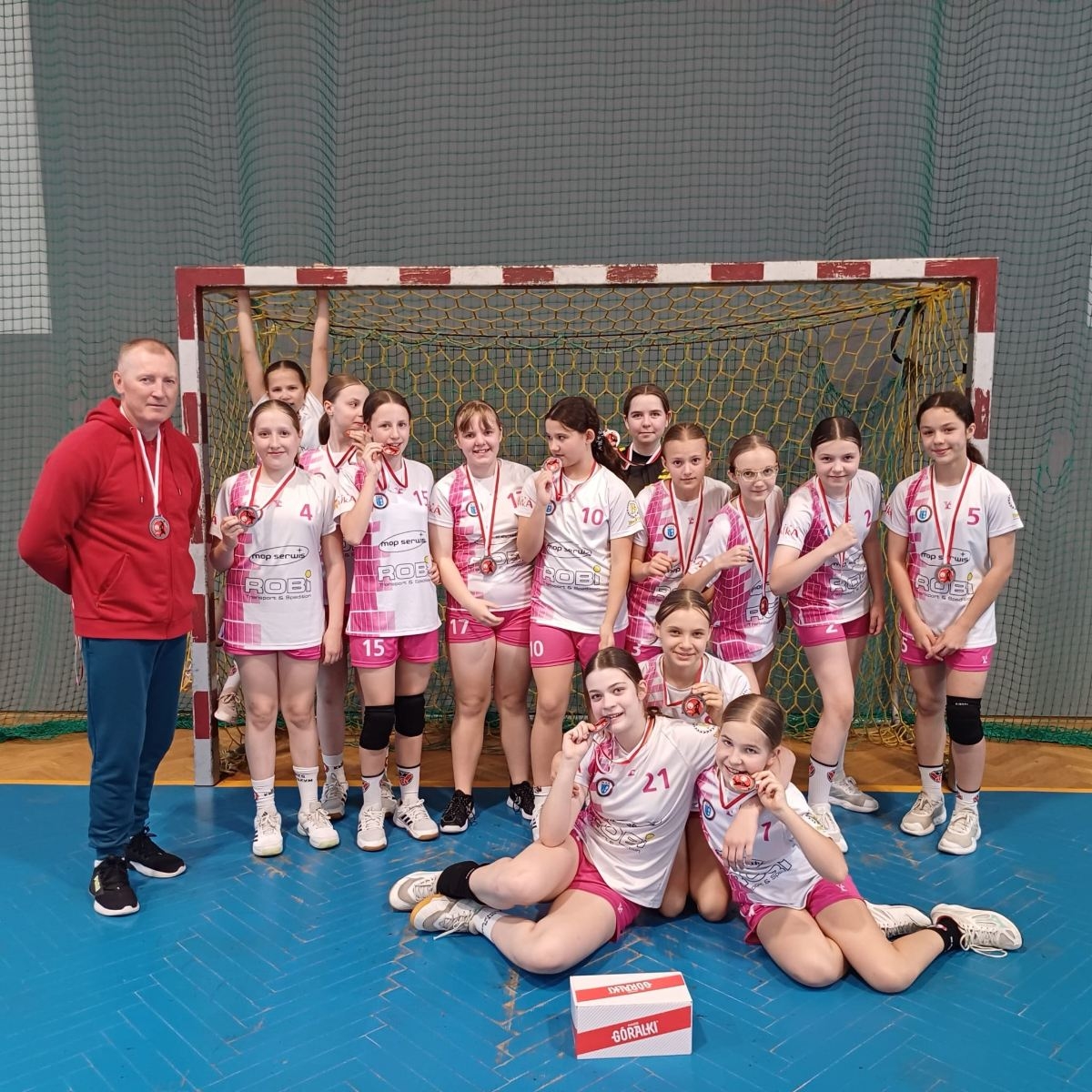 drużyna dziewcząt z 5a