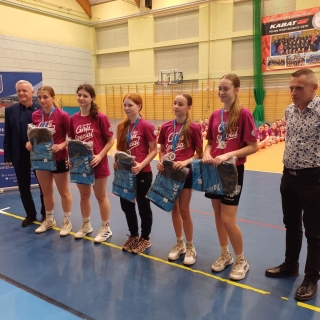 dziewczęta z 7a i 8a