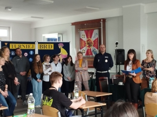 przedstawieni komisji