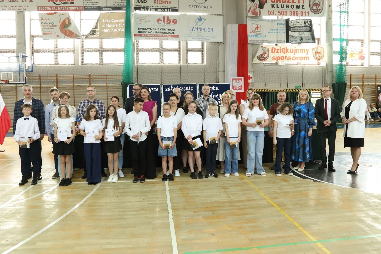 uczniowie z wysoką średnią za wyniki w nauce