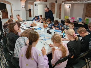 uczniowie podczas warsztatów