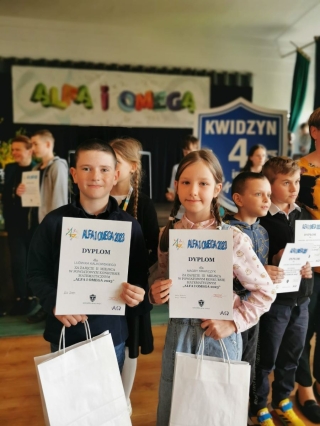Ludwik  i Magdalena - nagrodzeni uczniowie
