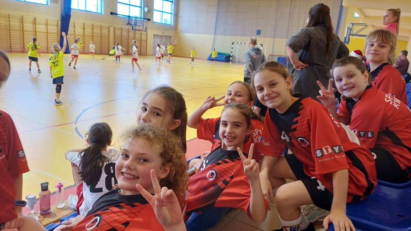 dziewczęta z klasy 4a 