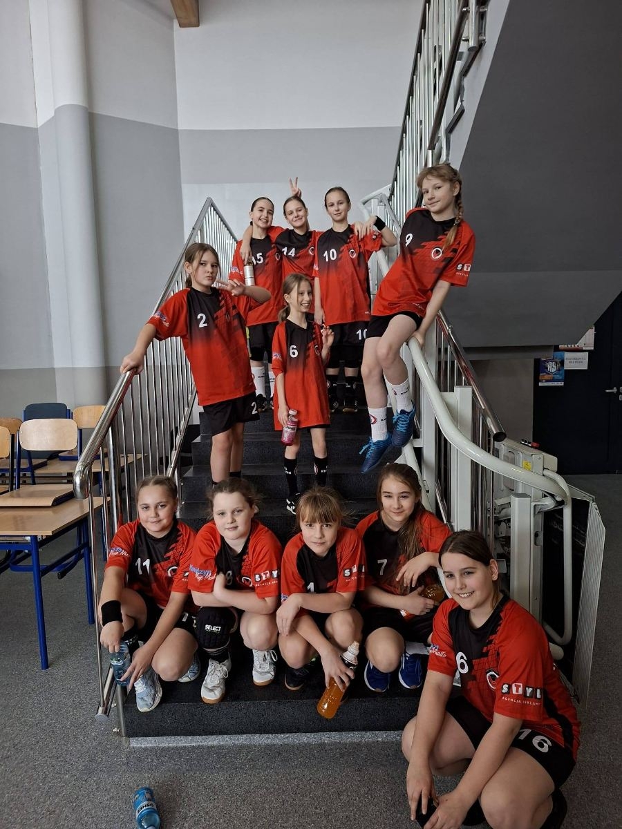 drużyna dziewcząt 4a